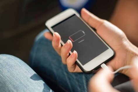 6 دلیلی که باعث می‌شوند باتری گوشی خیلی سریع خالی شود